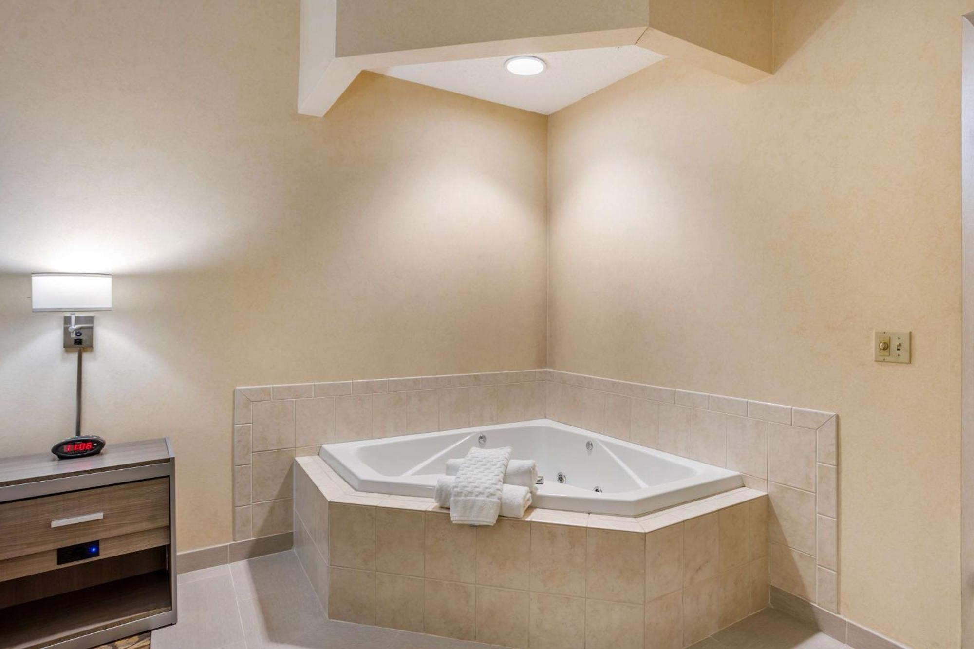 Best Western Danville Inn Экстерьер фото