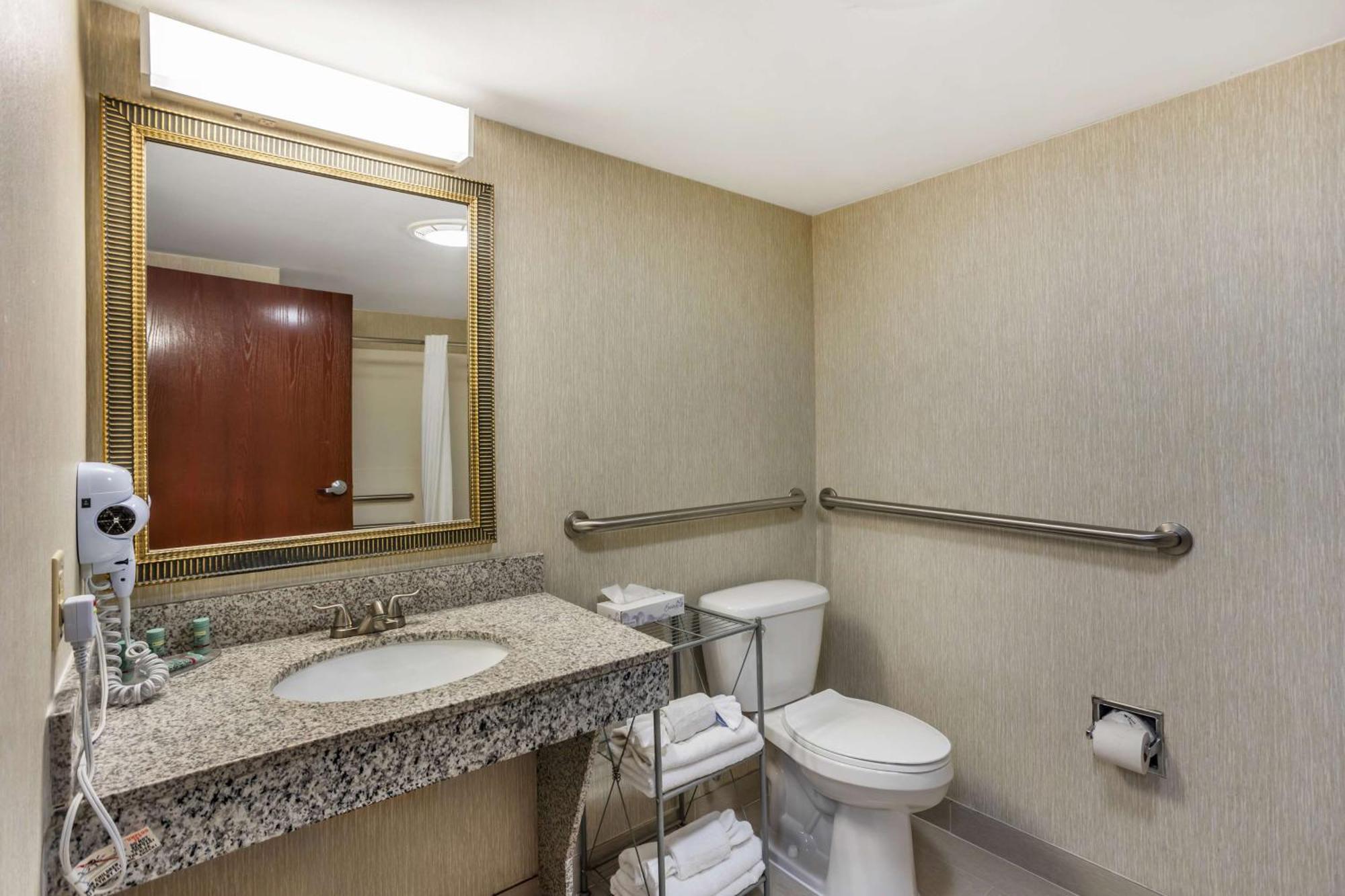 Best Western Danville Inn Экстерьер фото